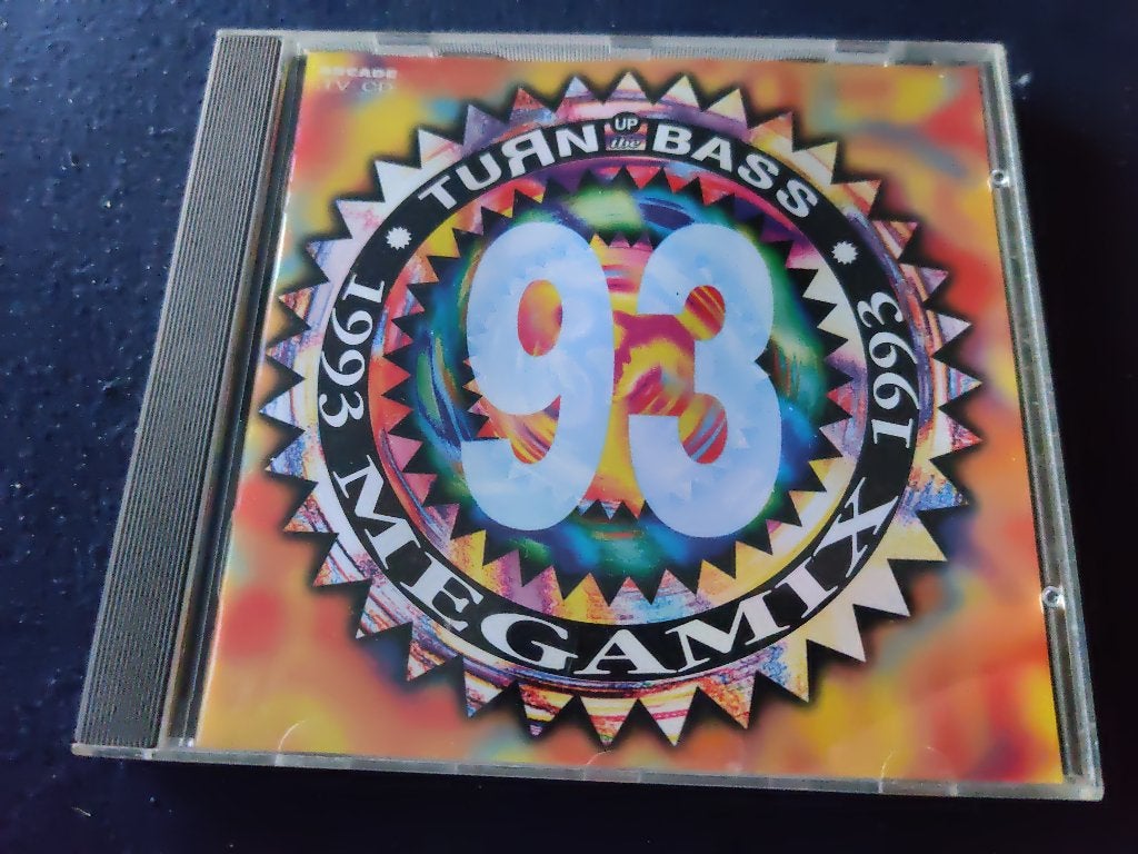 Turn Up the Bass Megamix 1993, Cd's en Dvd's, Cd's | Dance en House, Ophalen of Verzenden, Zo goed als nieuw, Disco
