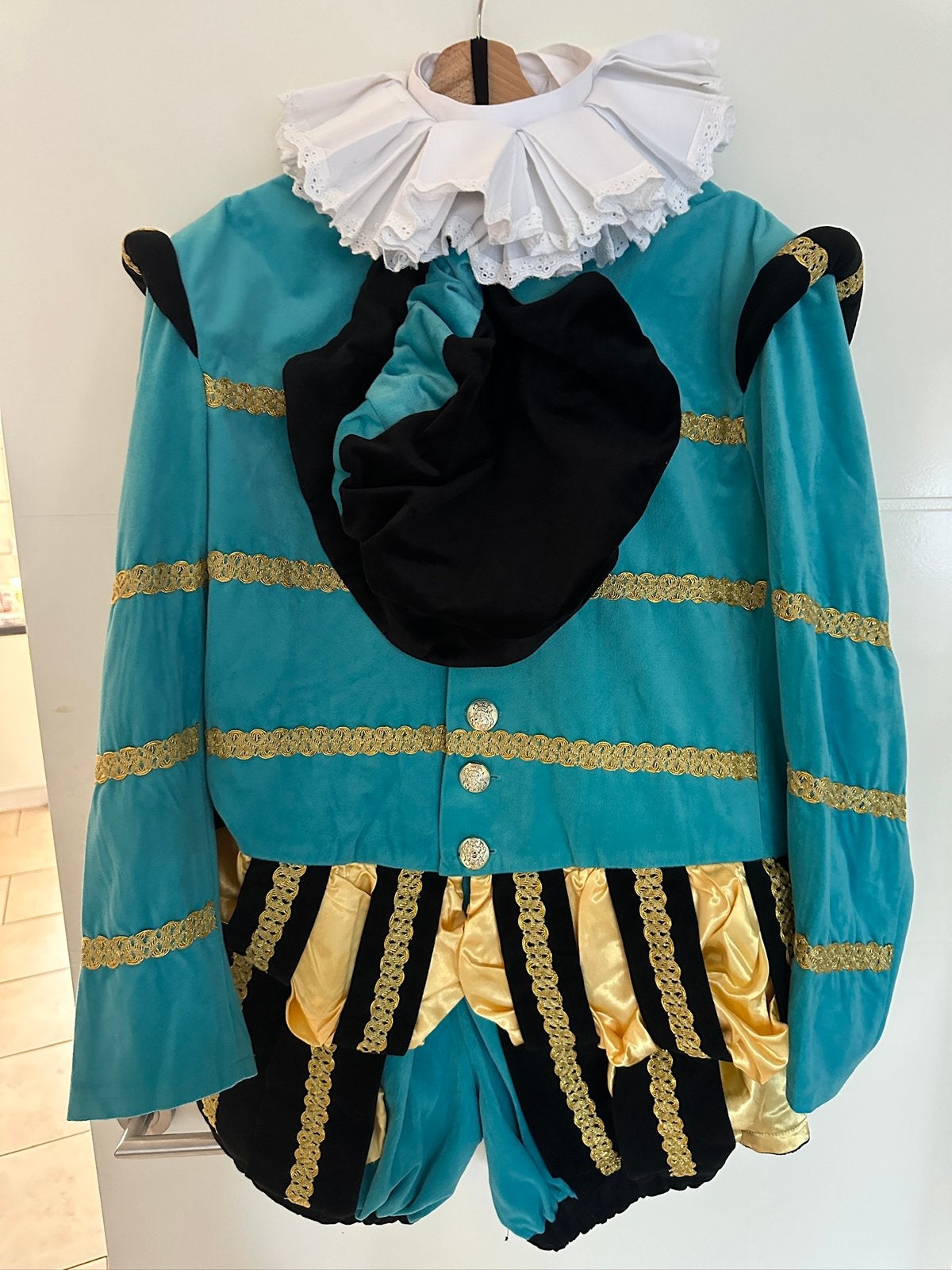Licht blauw pieten pak maat M, Diversen, Sinterklaas, Ophalen, Zo goed als nieuw