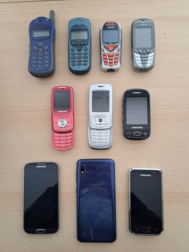 Partij van 10 mobiele telefoons (oudere modellen), Telecommunicatie, Mobiele telefoons | Overige merken, Gebruikt, Verzenden, Minder dan 3 megapixel