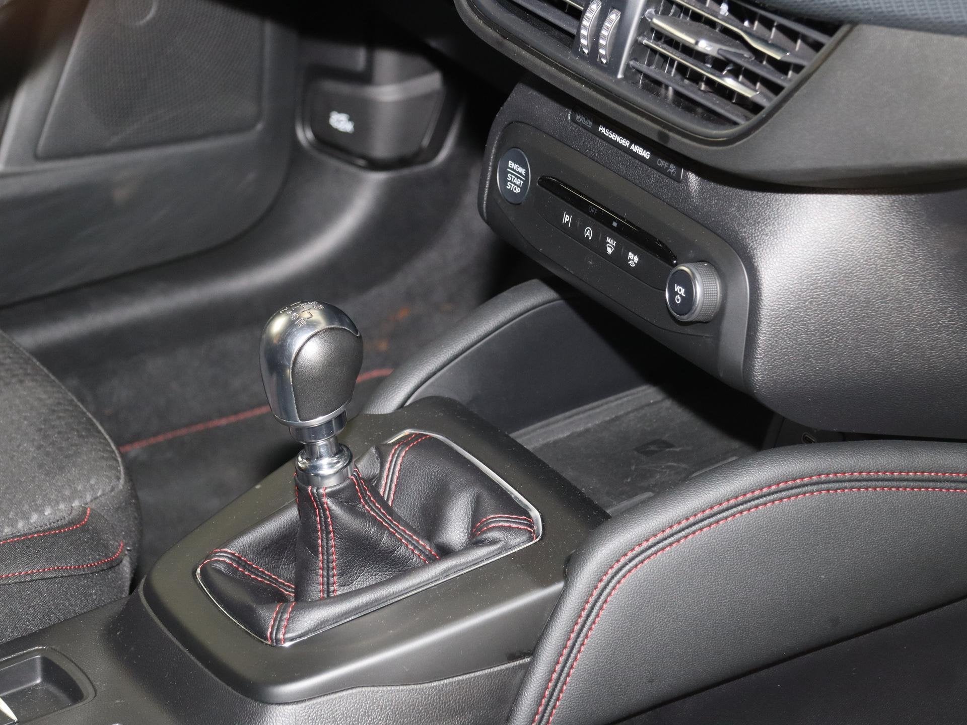 Foto 10 van Ford Focus Wagon 1.0 EcoBoost Hybrid ST Line X | Trekhaak |