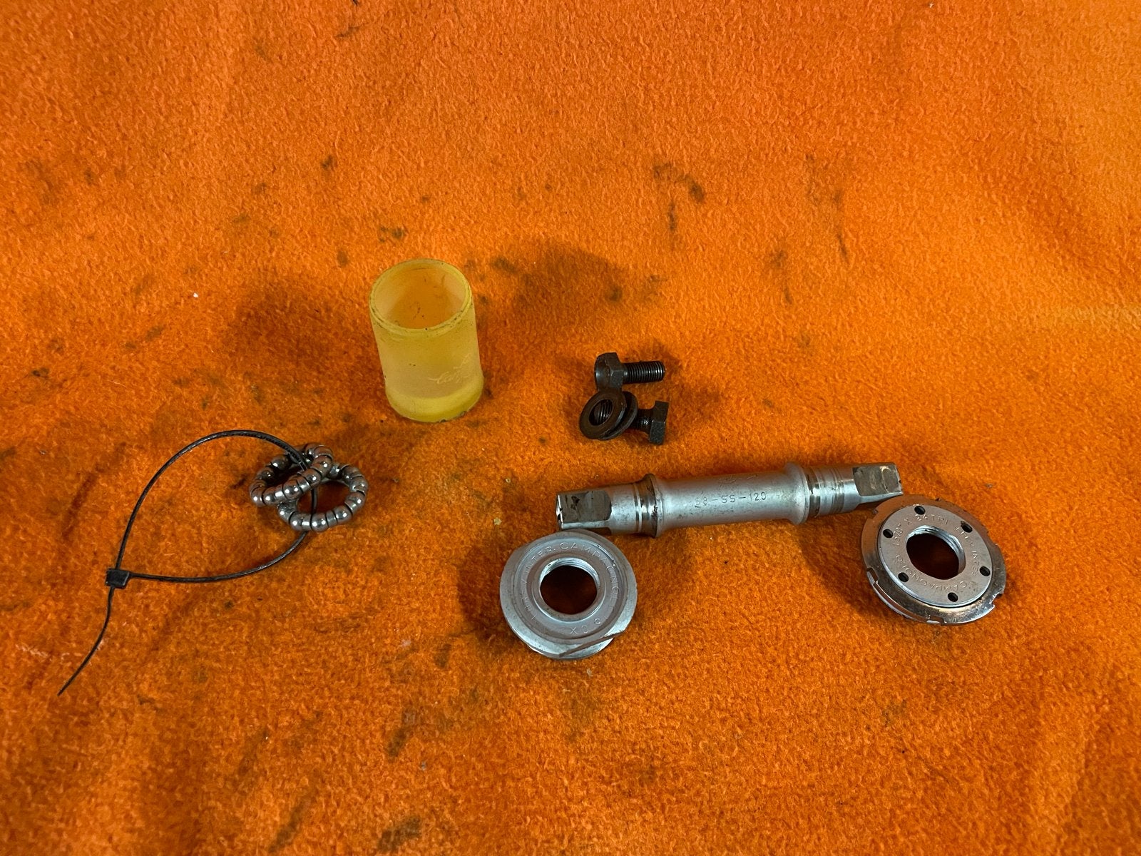 Campagnolo Trapas 68-SS-120 1.37*24Tpi bottom bracket, Fietsen en Brommers, Crankstel of Pedalen, Gebruikt, Verzenden, Aluminium