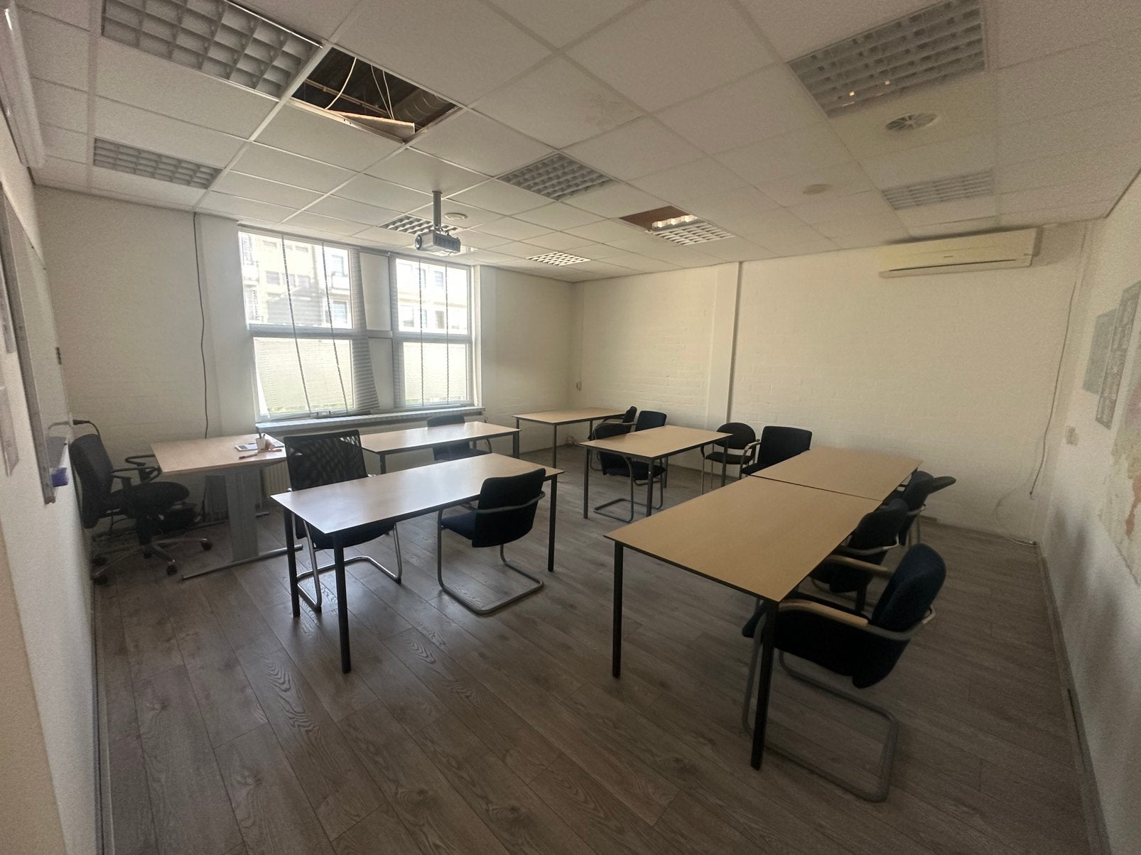 Tafels en stoelen gratis ophalen, Huizen en Kamers, Kamers te huur