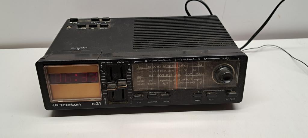 Vintage Teleton RC24 wekkerradio, Ophalen of Verzenden, Gebruikt, Digitaal