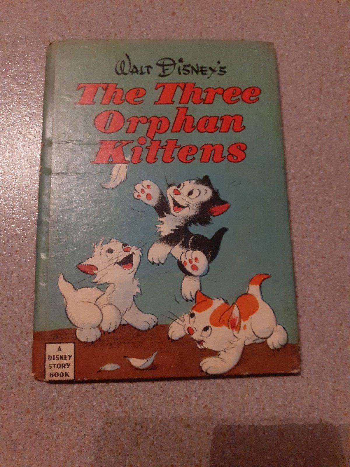 Walt Disney's The Three Orphan Kittens - Vintage Boek, Gelezen, 5 of 6 jaar, Verzenden, Jongen of Meisje