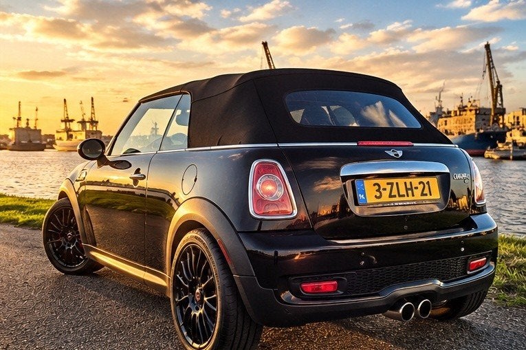 Mini 1.6 Cooper S Cabrio 2010 Zwart, Auto's, Voorwielaandrijving, 15 km/l, Zwart, 4 cilinders