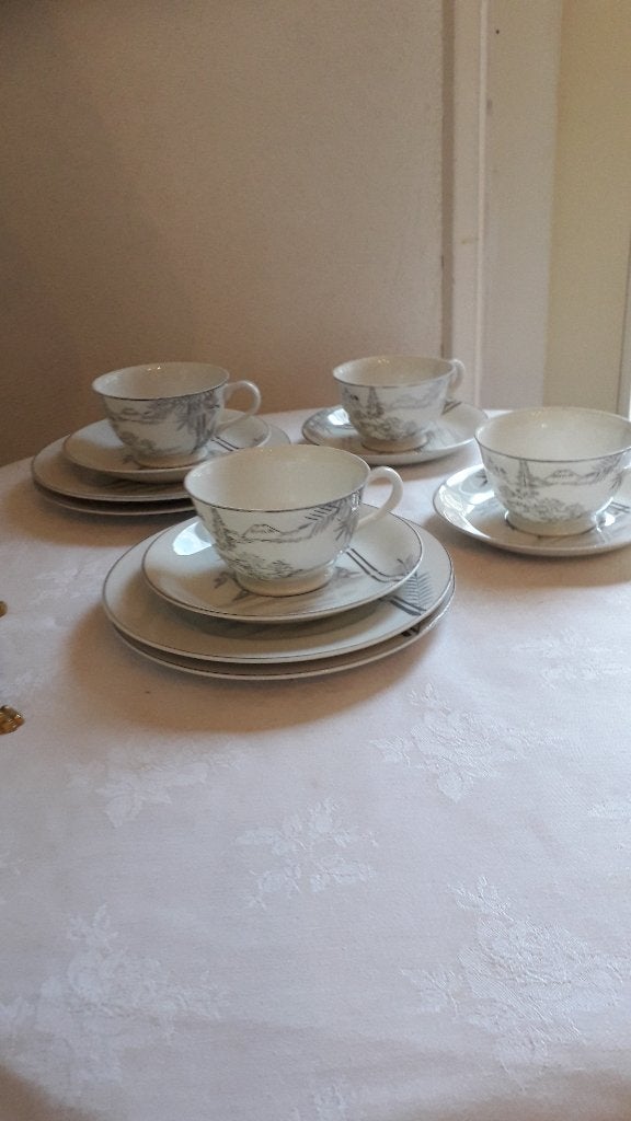 4 LITHOFAAN KUTANI KOP EN SCHOTELS + GEISHA KOPJE+ BORDEN 4X, Antiek en Kunst, Ophalen of Verzenden