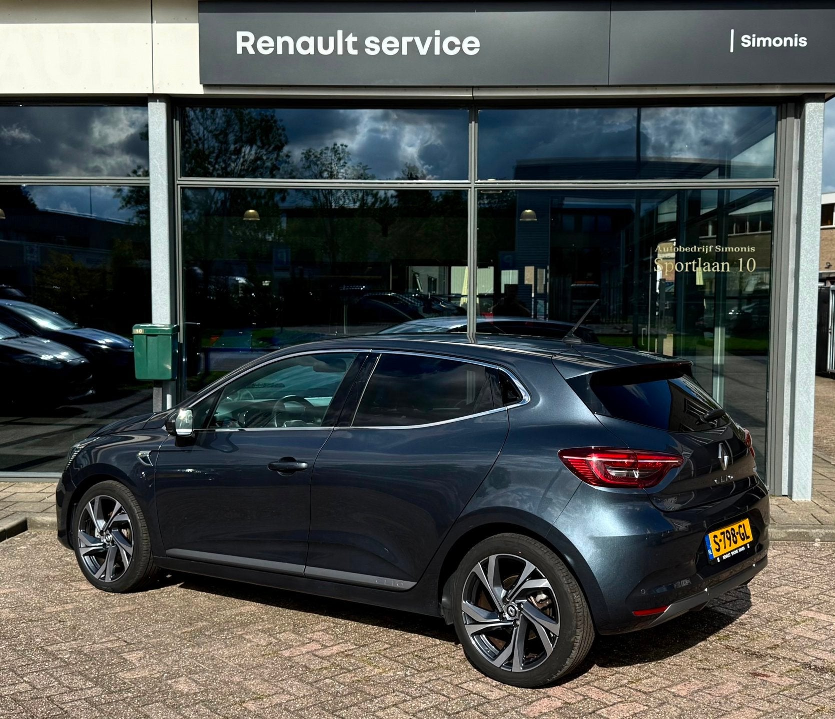 Renault Clio 1.6 E-Tech Hybrid 140 R.S. Line | Airco | Parke, Gebruikt, 4 cilinders, Leder en Stof, 23 km/l
