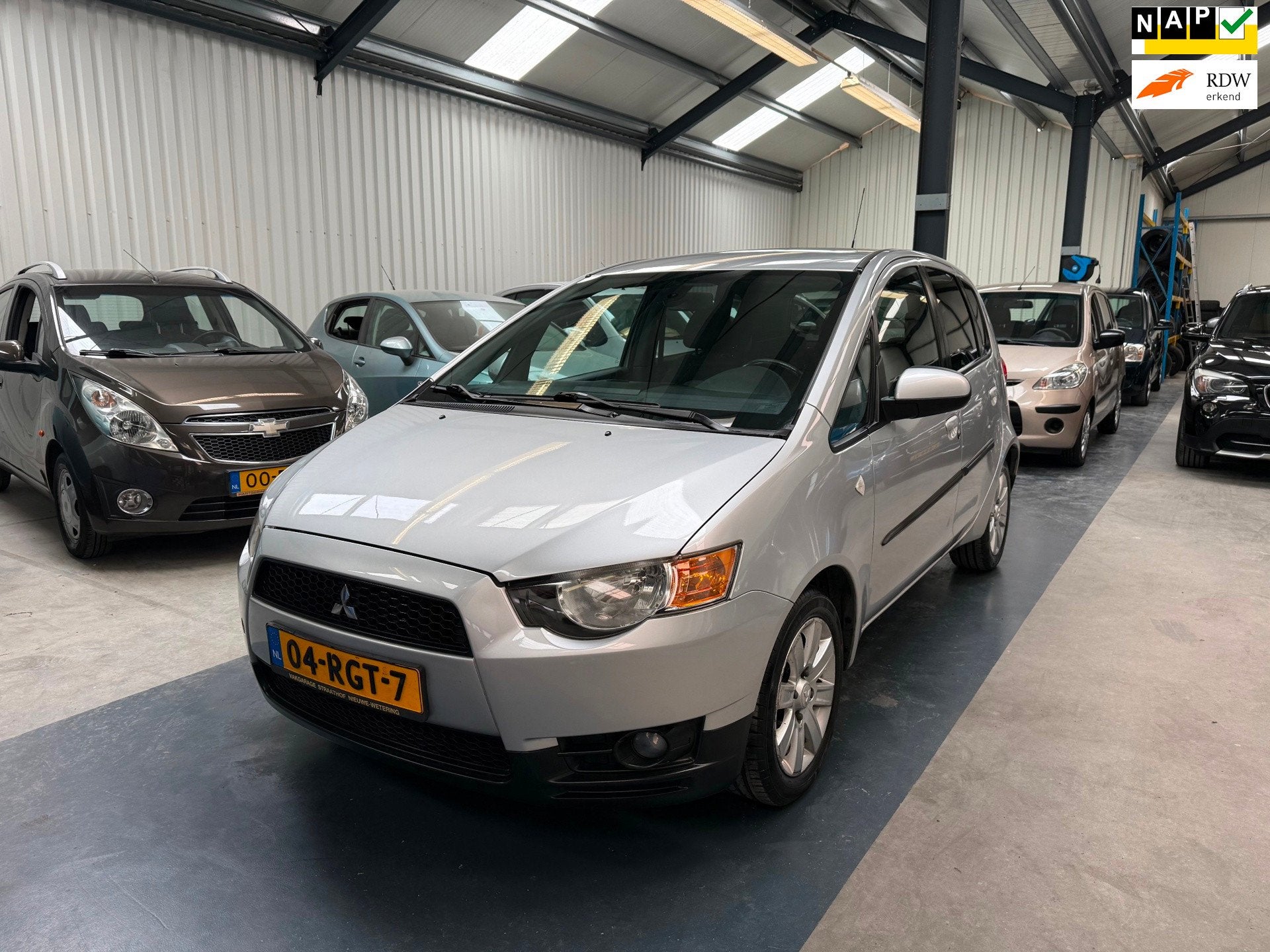 Mitsubishi Colt 1.3 Edition Two AIRCO/NAP/APK, Voorwielaandrijving, Gebruikt, 31 €/maand, Metallic lak