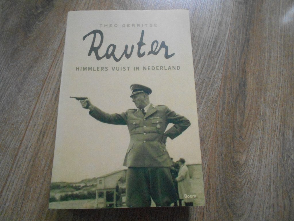 Theo Gerritse Rauter Himmlers vuist in Nederland, Boeken, Ophalen of Verzenden, Tweede Wereldoorlog, Zo goed als nieuw, Overige onderwerpen