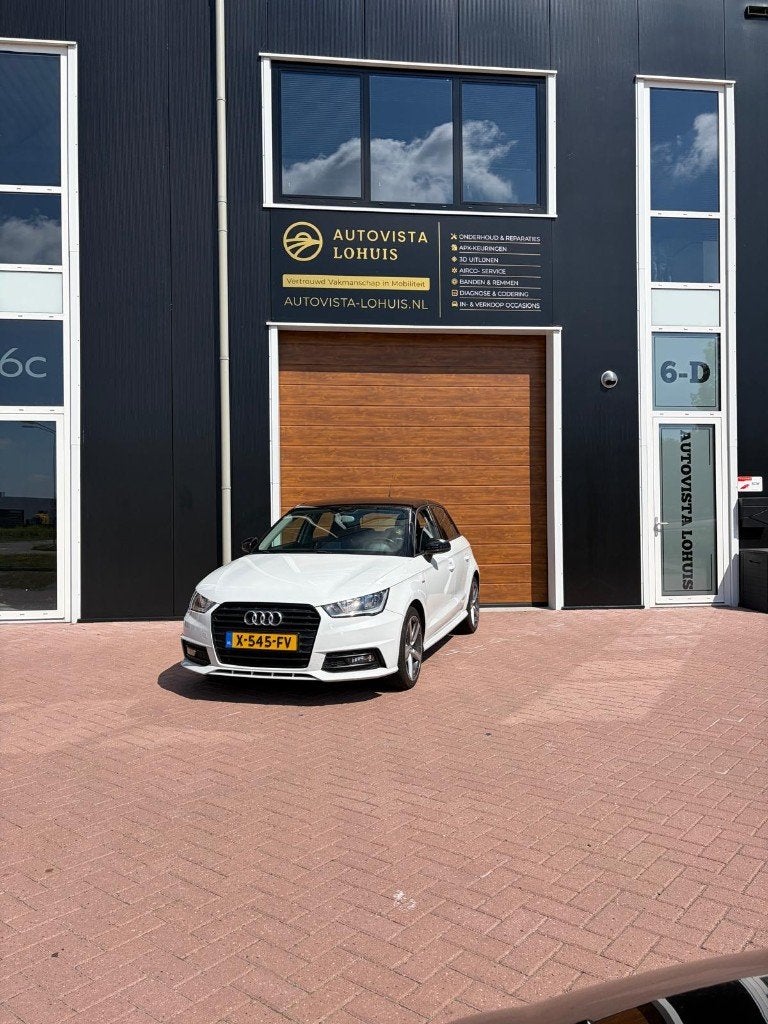 Audi A1 1.0 Tfsi 70KW Sportback 2016 Wit, Auto's, Audi, Voorwielaandrijving, Stof, Zwart, Bedrijf
