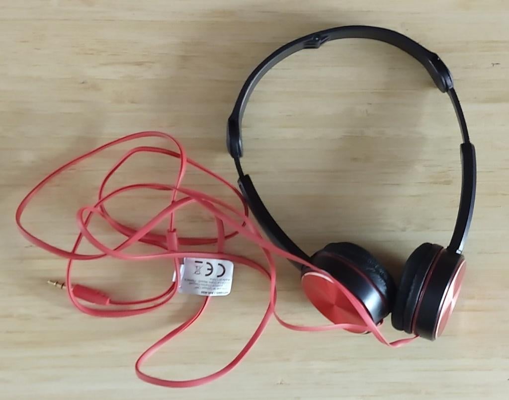 grundig over ear headphone, wireless stereo,  volgnr 10, Overige merken, Ophalen of Verzenden, Zo goed als nieuw, Over oor (circumaural)