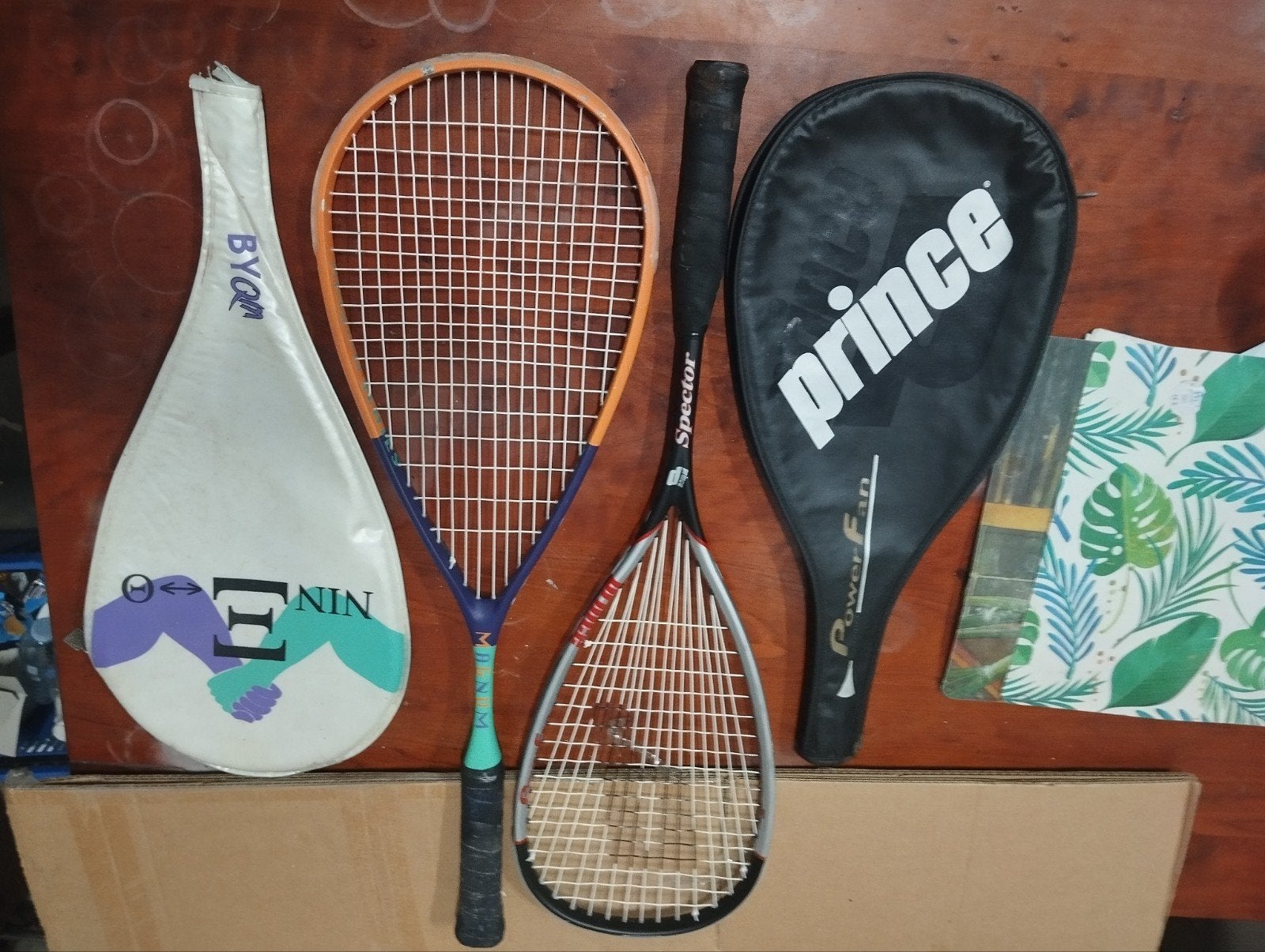 Set squash rackets: Prince Spector & QM Magnum, Sport en Fitness, Ophalen of Verzenden, Gebruikt, Racket, Met hoes