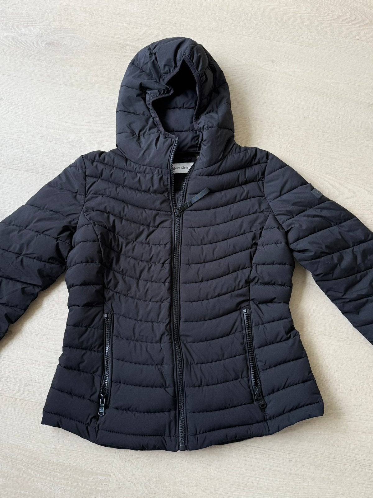 Te koop calvin klein gewatteerde jas, maat m., Ophalen of Verzenden, Zo goed als nieuw, Maat 38/40 (M), Zwart