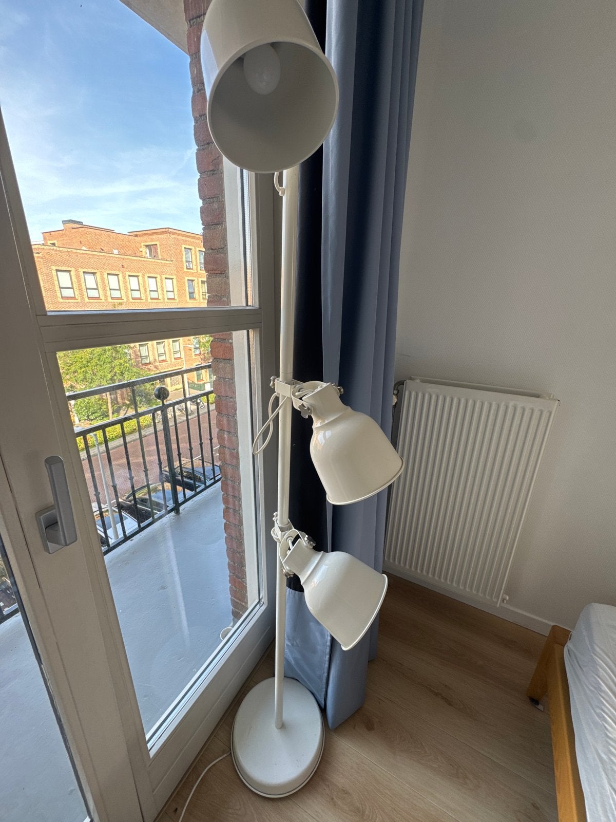Ikea HEKTOR wit vloerlamp met drie verstelbare spots, Ophalen, E14 (klein), Zo goed als nieuw, Metaal