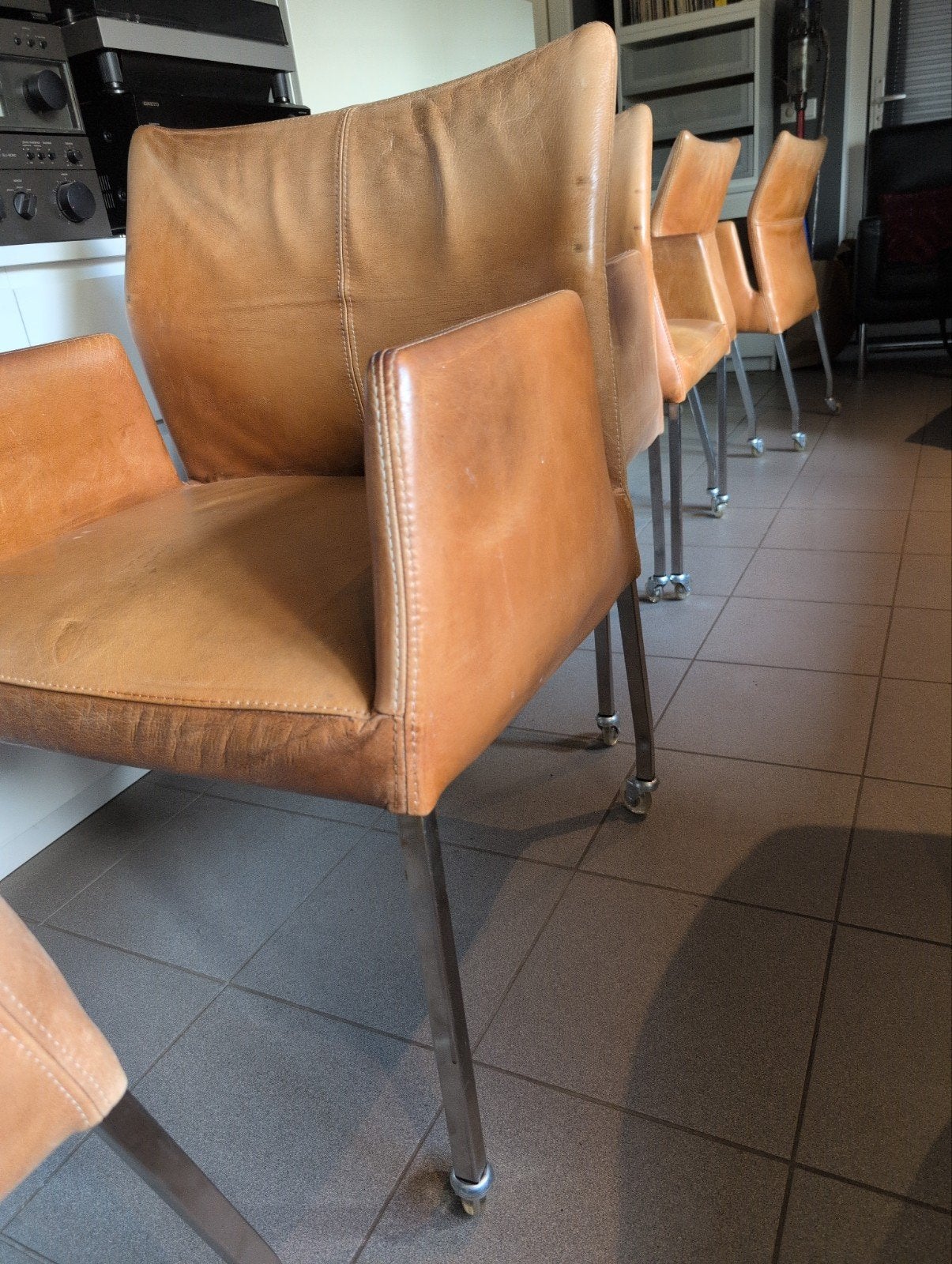 Leren eetkamerstoelen met wieltjes ., Ophalen, Gebruikt, Vijf, Zes of meer stoelen, Leer