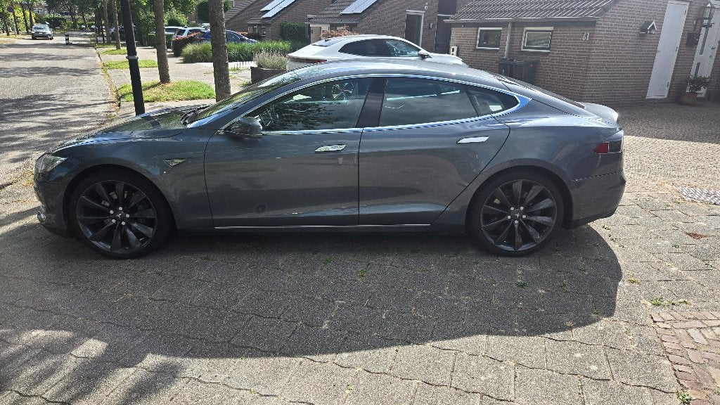 Tesla Model S 85 - Free Supercharging, Auto's, Tesla, Achterwielaandrijving, Zwart, 38 min, Model S