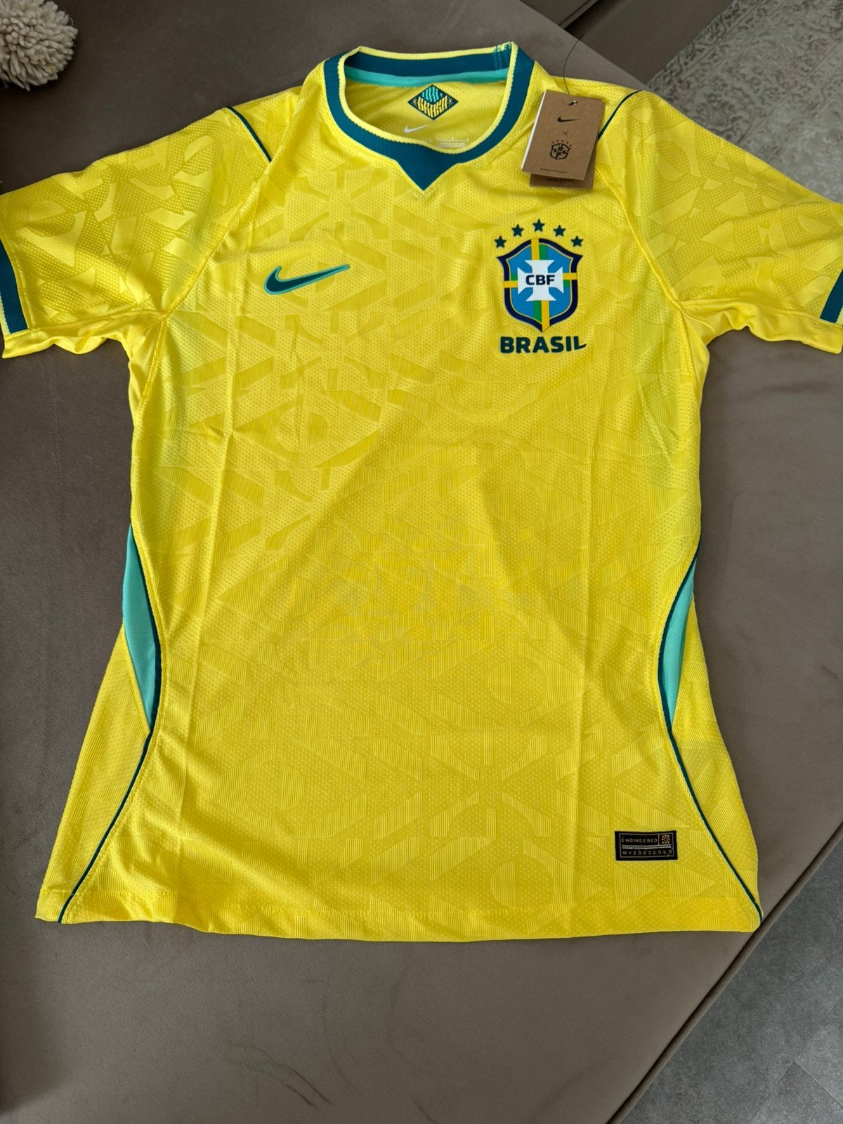 Brazilië thuis shirt, Ophalen, Zo goed als nieuw, Shirt