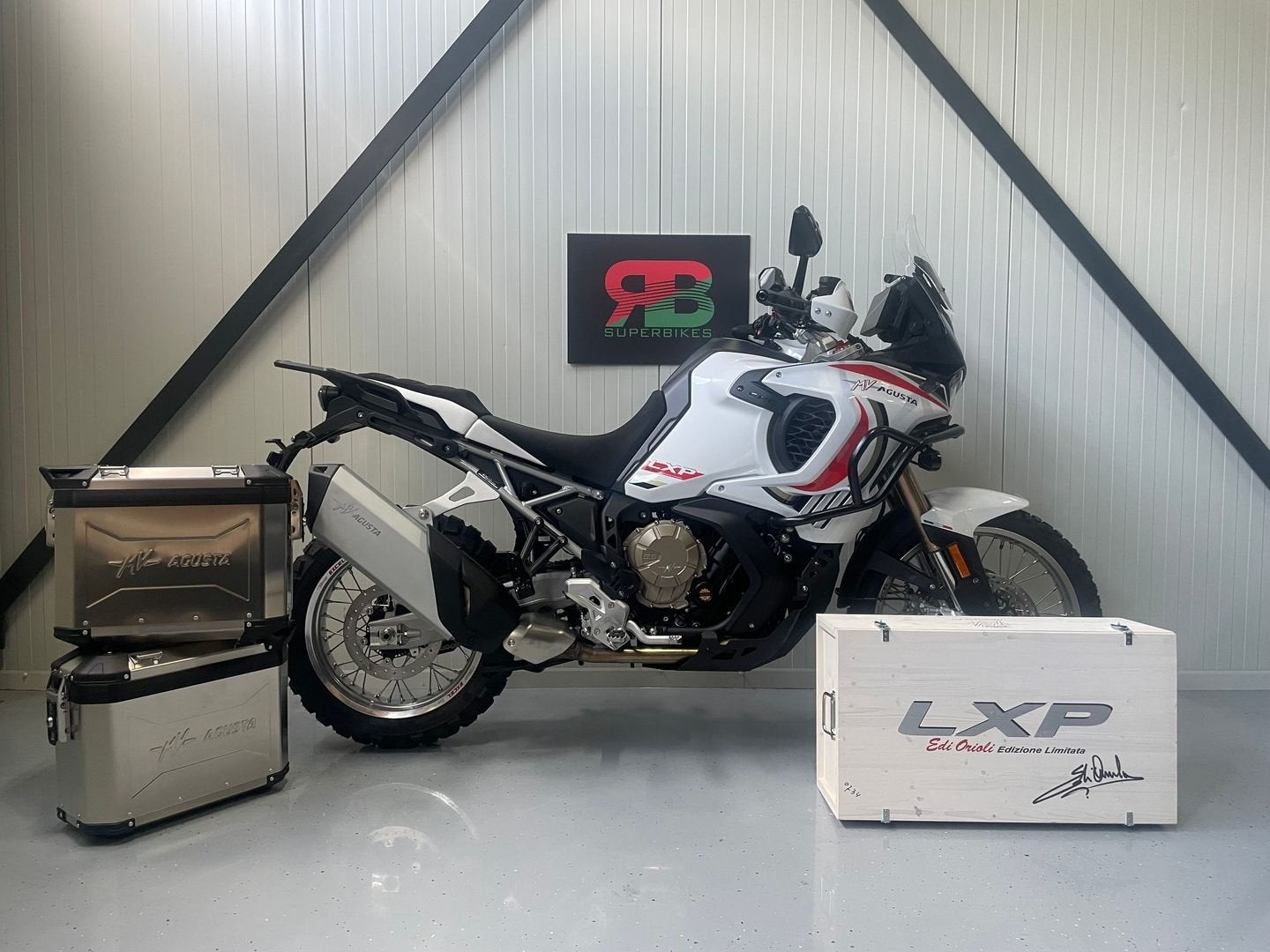 MV AGUSTA LXP ENDURO VELOCE (bj 2026) 5 km, Bedrijf, Overig, 931 cc, Onbekend