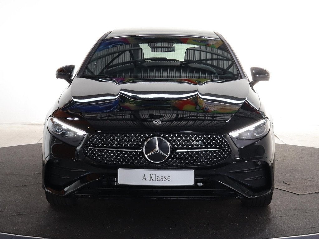 Mercedes-Benz A-klasse 250e Business Solution AMG | Panorama, Auto's, Mercedes-Benz, 4 cilinders, Plug-in hybride, Bedrijf, Nieuw