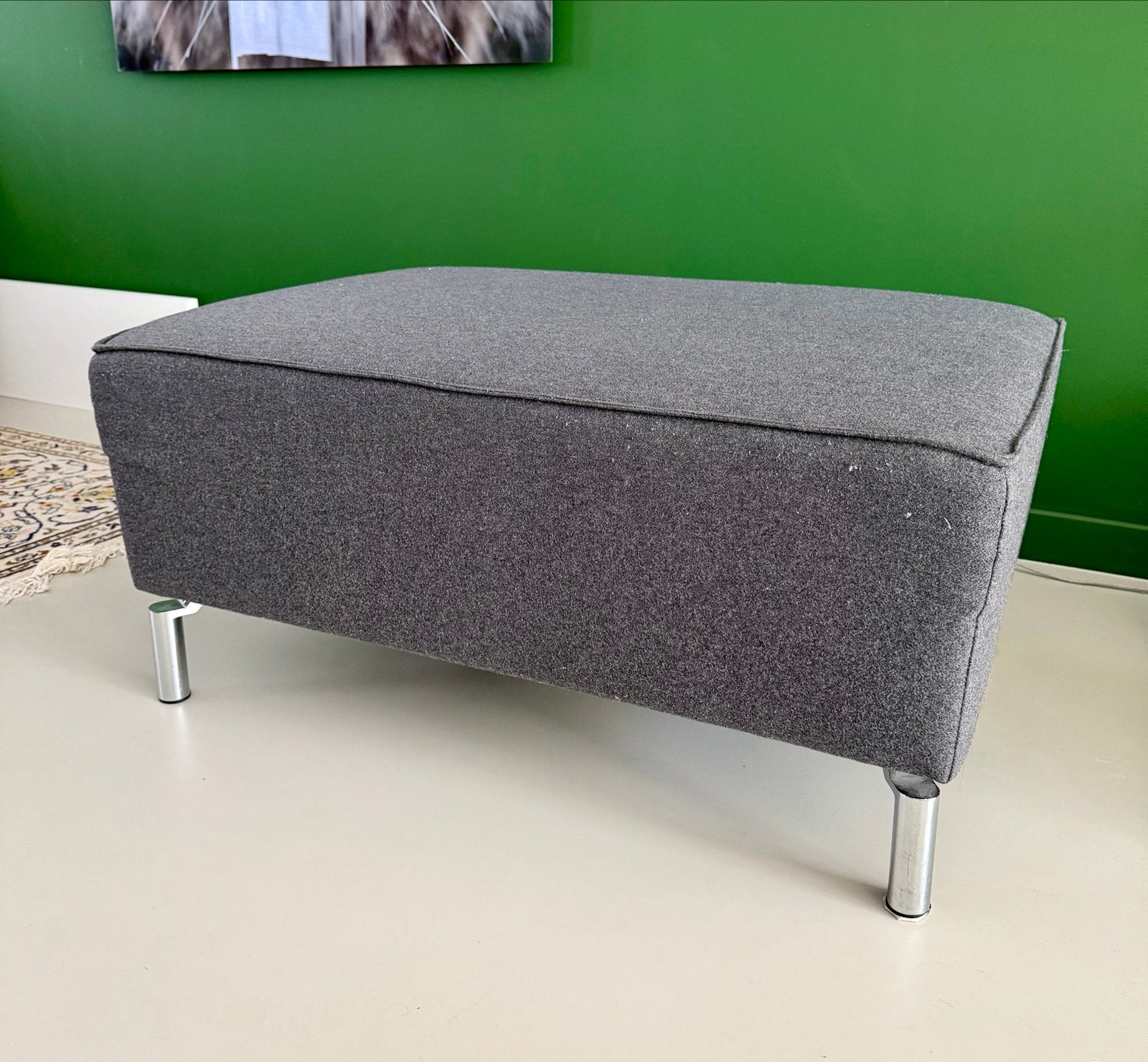 Antraciet hocker met zilveren pootjes, Ophalen, Gebruikt, 50 tot 75 cm, 75 tot 100 cm