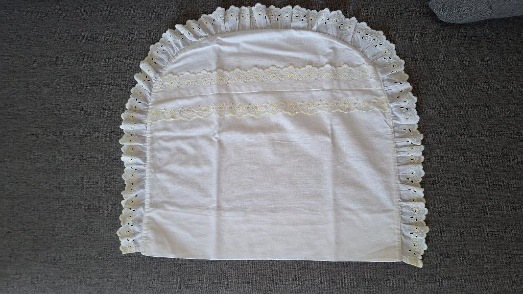 Vintage kussensloopje voor (poppen)wieg, ledikantje, Kinderen en Baby's, Gebruikt, Jongetje of Meisje, Ophalen of Verzenden, Wit