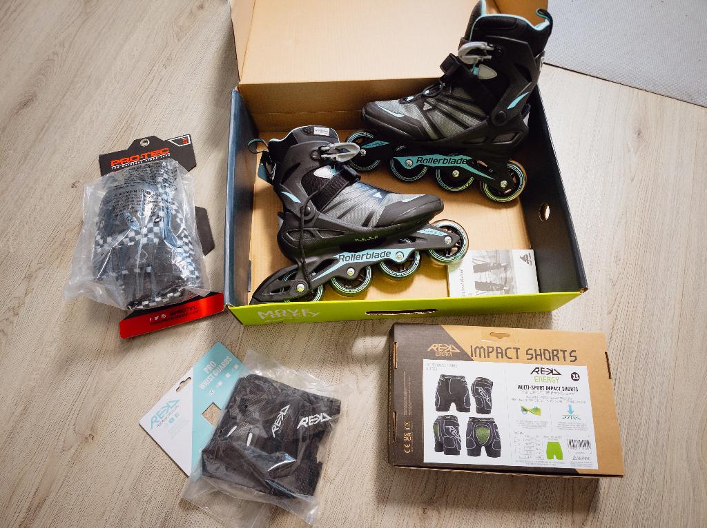 NIEUWE Rollerblade skates (40,5) + bescherming!, Sport en Fitness, Skeelers, Overige merken, Nieuw, Ophalen of Verzenden, Inline skates 4 wielen