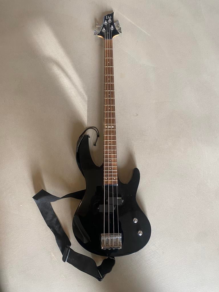 Basgitaar ESP LTD B-10, Black Satin, Muziek en Instrumenten, Snaarinstrumenten | Gitaren | Bas, Ophalen of Verzenden, Zo goed als nieuw