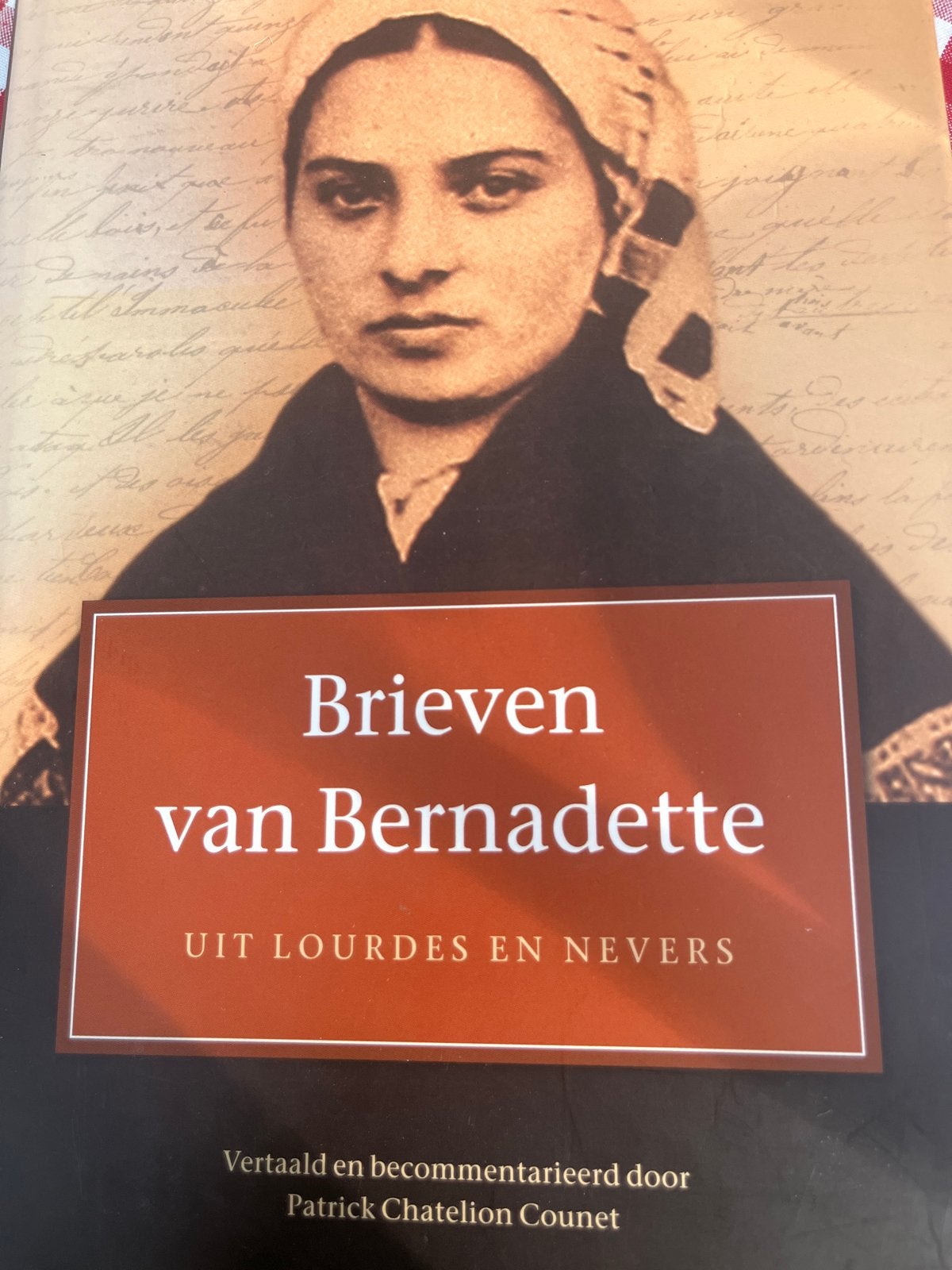 Brieven van Bernadette: Uit Lourdes en Nevers, Boeken, Ophalen of Verzenden, Gelezen, Christendom | Katholiek