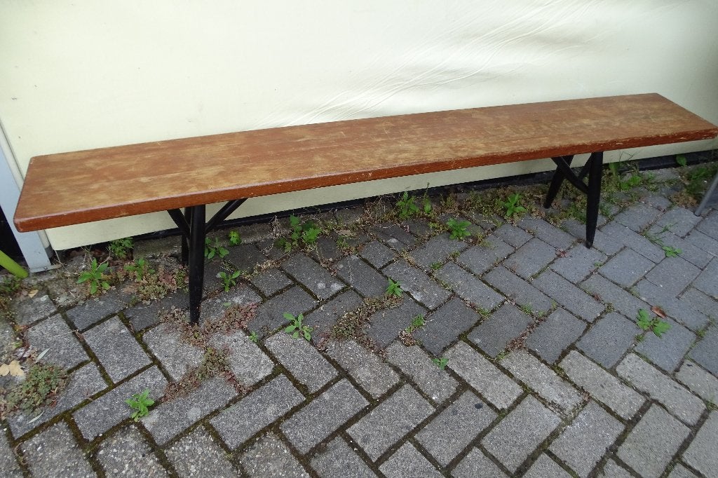 Pirkka design meubel, Ophalen