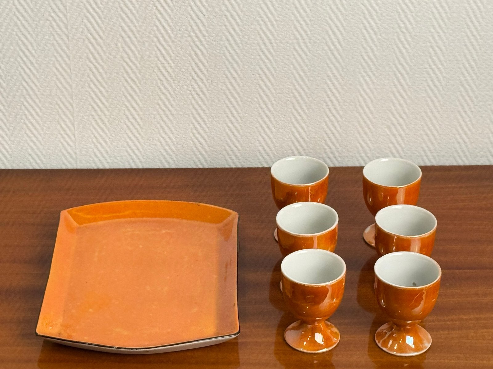Vintage oranje eierdopjes set met schaal, Ophalen of Verzenden