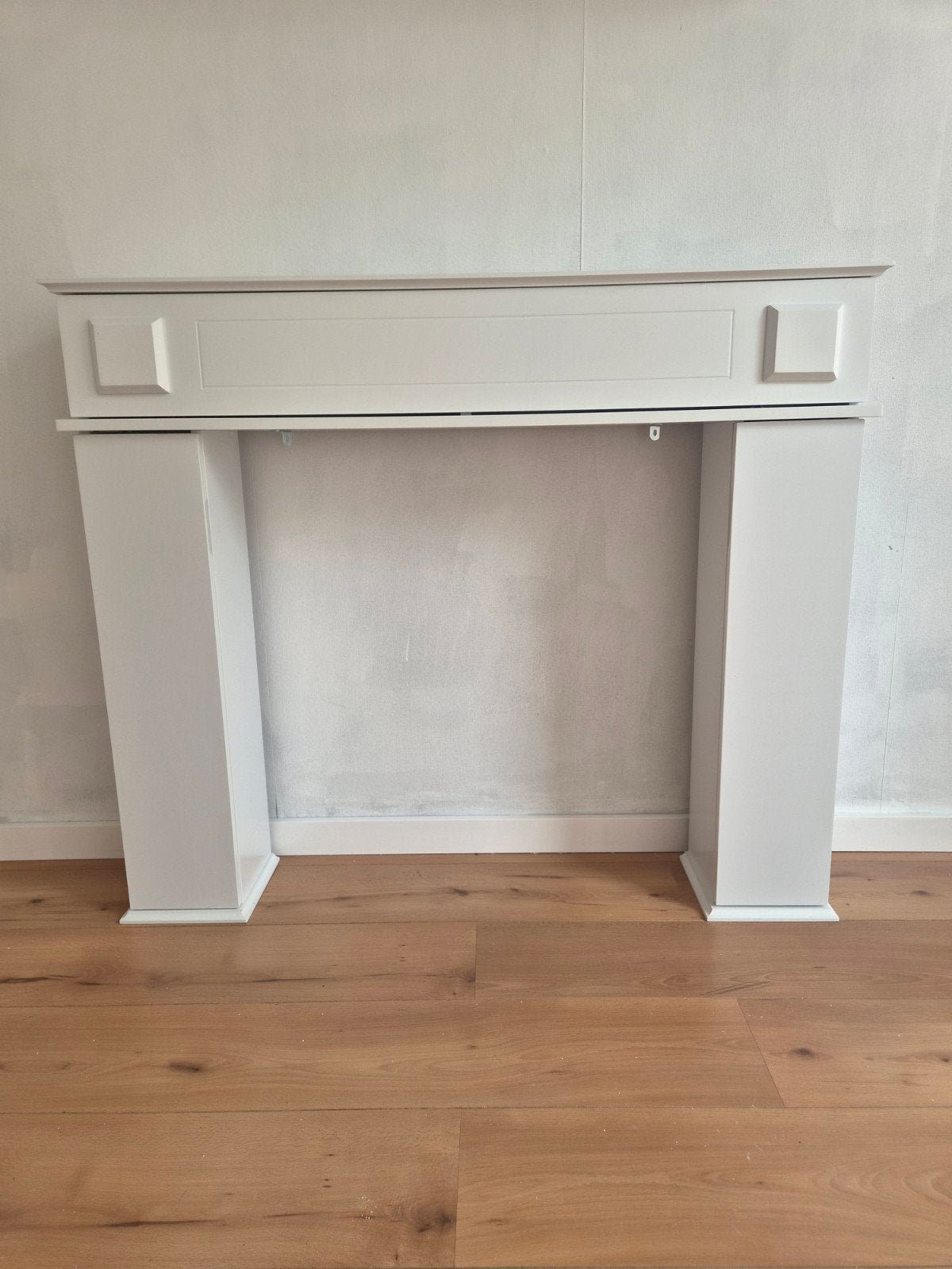 Nieuwe witte schouw/sfeerhaard met opbergruimte, Huis en Inrichting, Haarden, Ophalen, Nieuw, Vrijstaande haard, Overige soorten