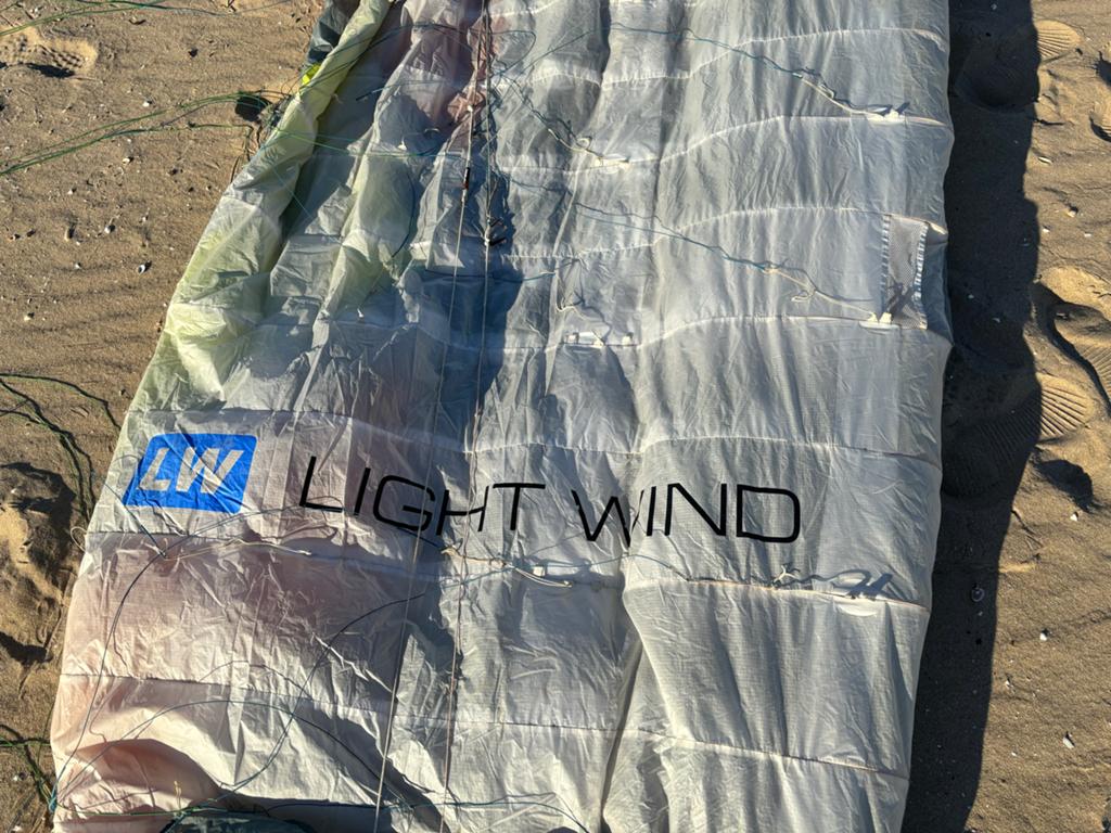 Aeros Navy 13m2 LW foil kite, Watersport en Boten, Kitesurfen, Gebruikt, 13 m², Geen board, Ophalen of Verzenden