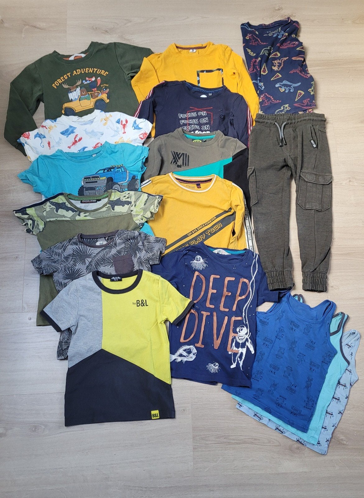 Kledingpakket: broek, trui, longsleeves, shirts maat 110 116, Ophalen of Verzenden, Zo goed als nieuw, Maat 110