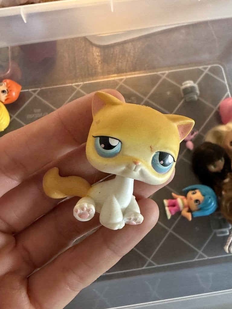Littlest Pet Shop slaperig katje creme blauwe ogen - Hasbro, Ophalen of Verzenden, Gebruikt