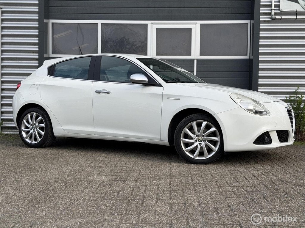 Alfa Romeo Giulietta 1.4 Turbo 170PK 2010|Groot Ohoud|17Inc|, Auto's, Voorwielaandrijving, Euro 5, Stof, Gebruikt