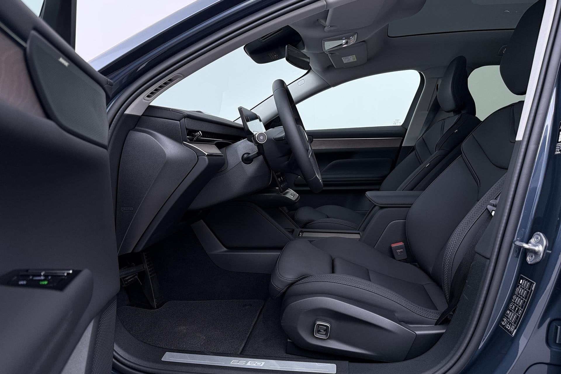 Volvo ES90 Single Motor Extended Range Plus 92 kWh | FACELIF, Auto's, Automaat, Gebruikt, 662 km, Blauw