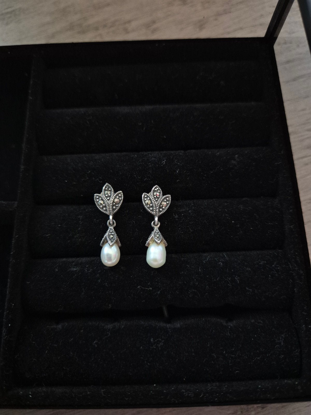 Zilveren oorbellen met parels, Sieraden, Tassen en Uiterlijk, Oorbellen, Hangers, Ophalen of Verzenden, Zo goed als nieuw, Met edelsteen