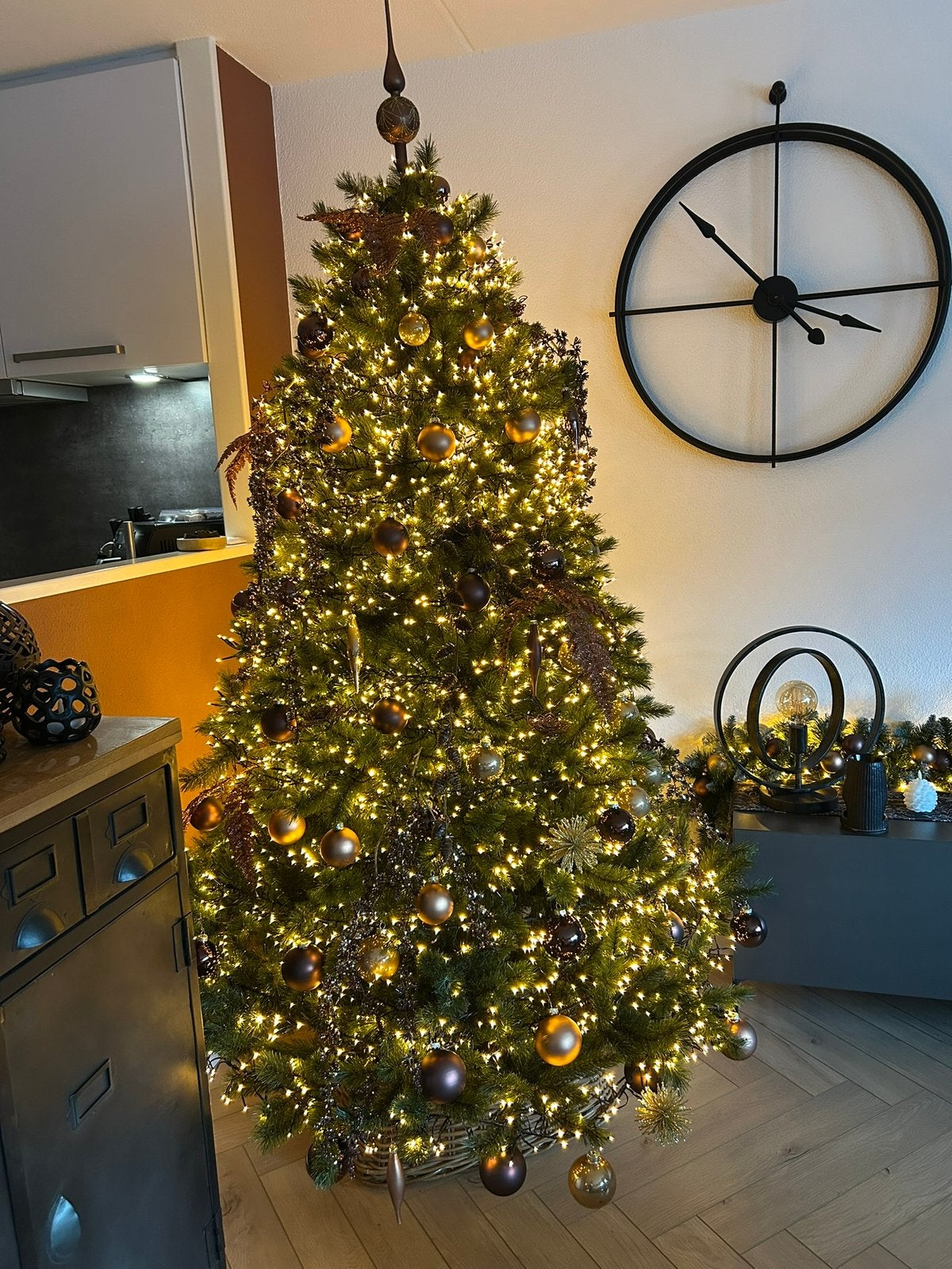 Te koop: Kunstkerstboom Triumph Tree Forest Frosted Pine, Diversen, Ophalen, Gebruikt