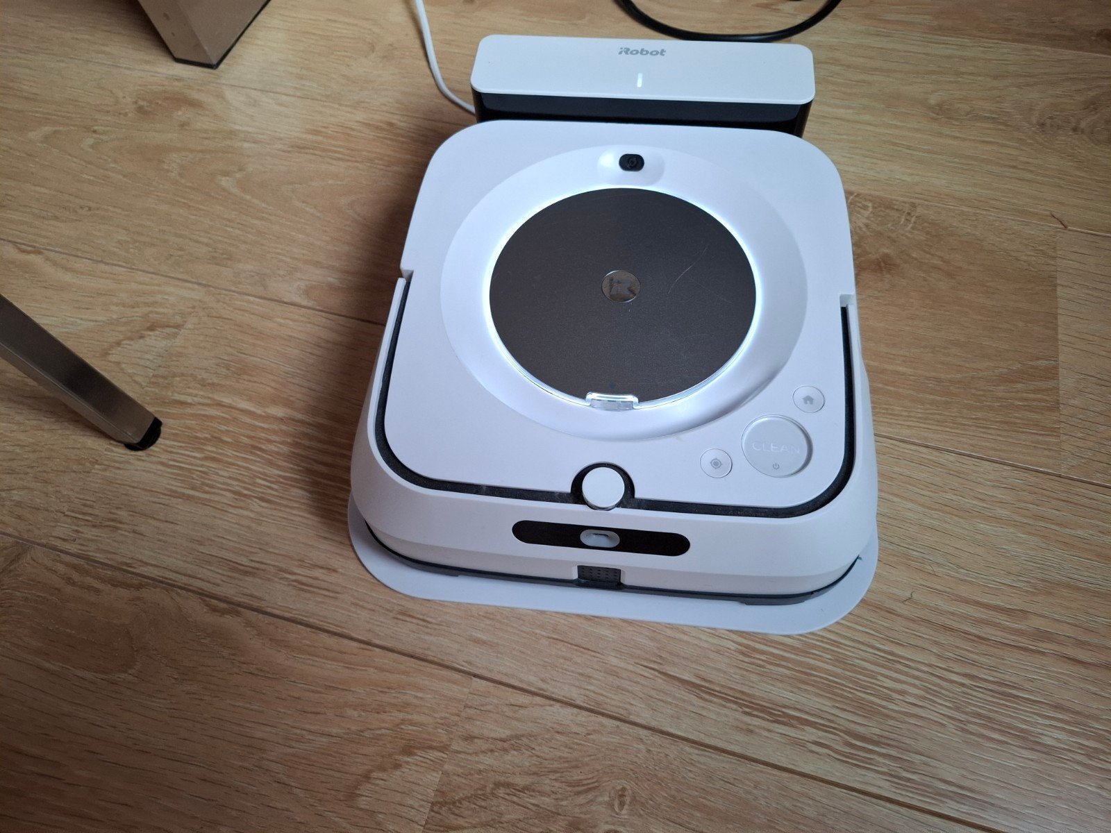 iRobot Braava Jet m6 Dweilrobot - Zo goed als nieuw, Ophalen, IRobot, Zo goed als nieuw, Robotstofzuiger