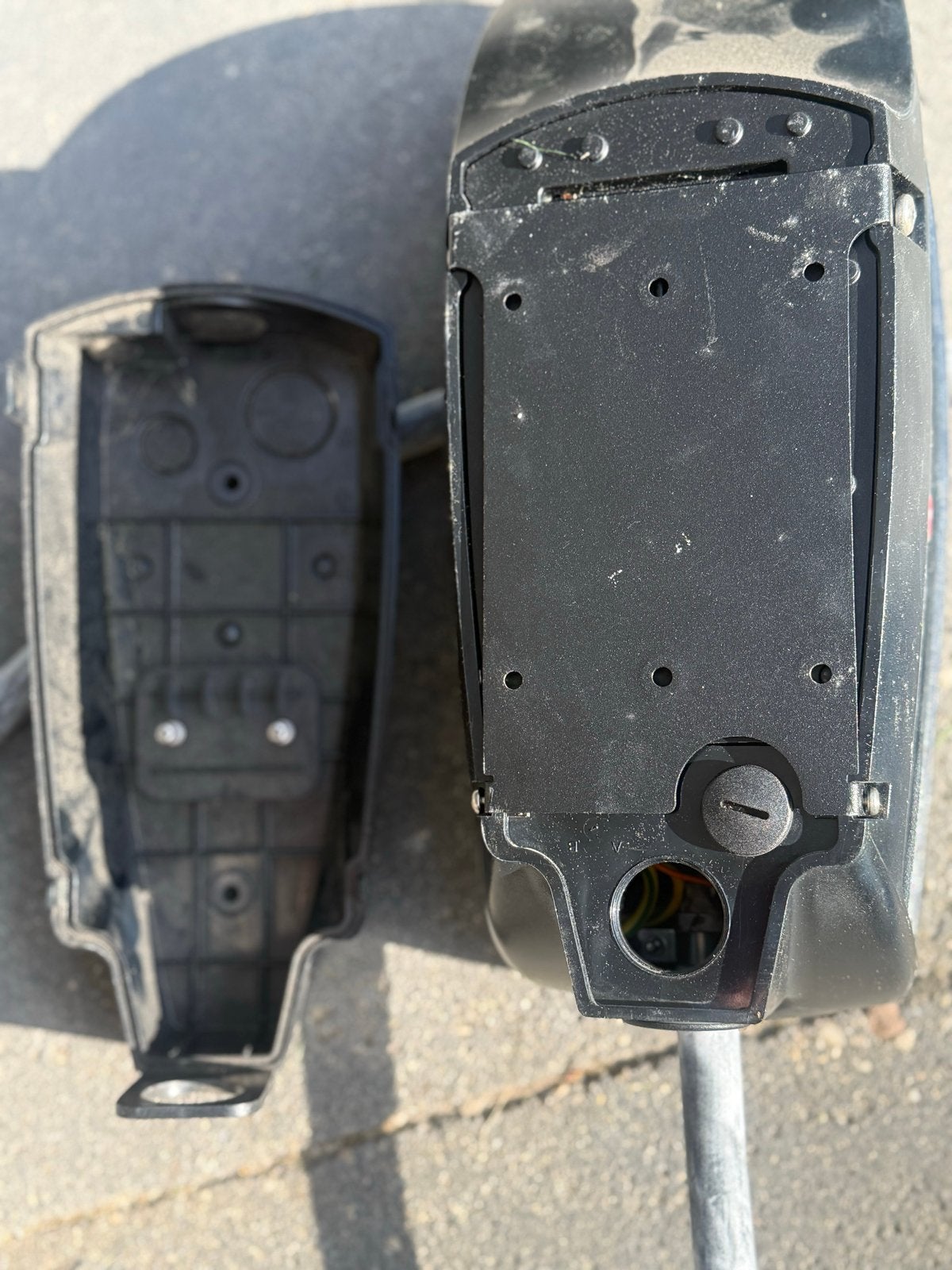 Foto 4 van Tesla Wall Connector Laadpaal - Zeer Goede Staat