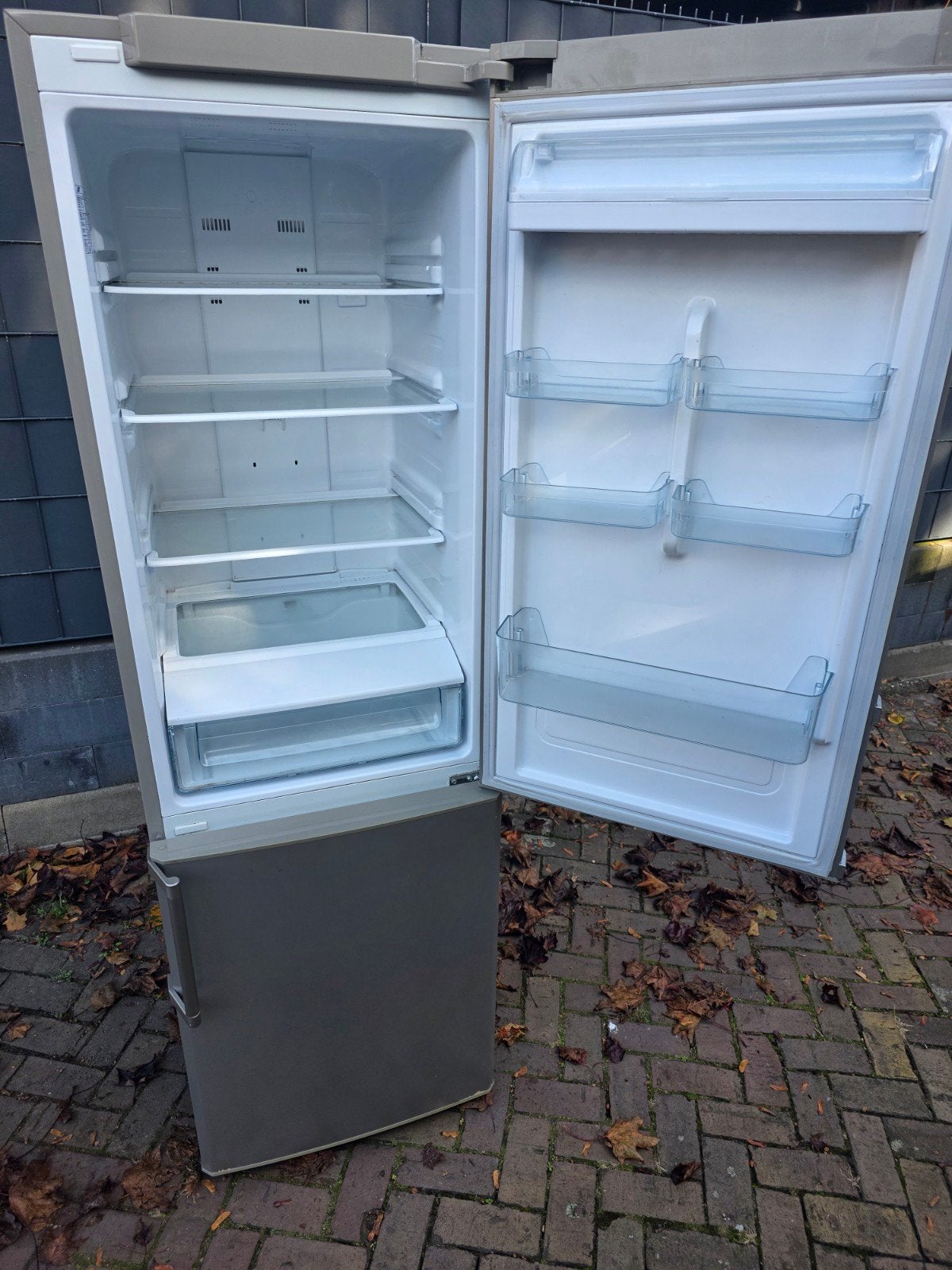 Foto 8 van Samsung RVS koelvriescombinatie A ++ No Frost System