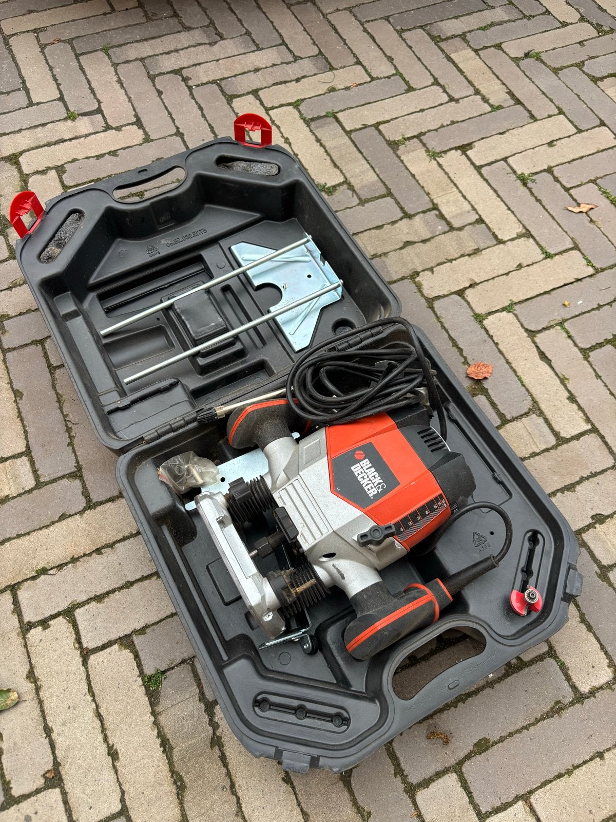 Black & Decker freesmachine compleet in koffer, Ophalen, Zo goed als nieuw, Elektrisch, Bovenfrees