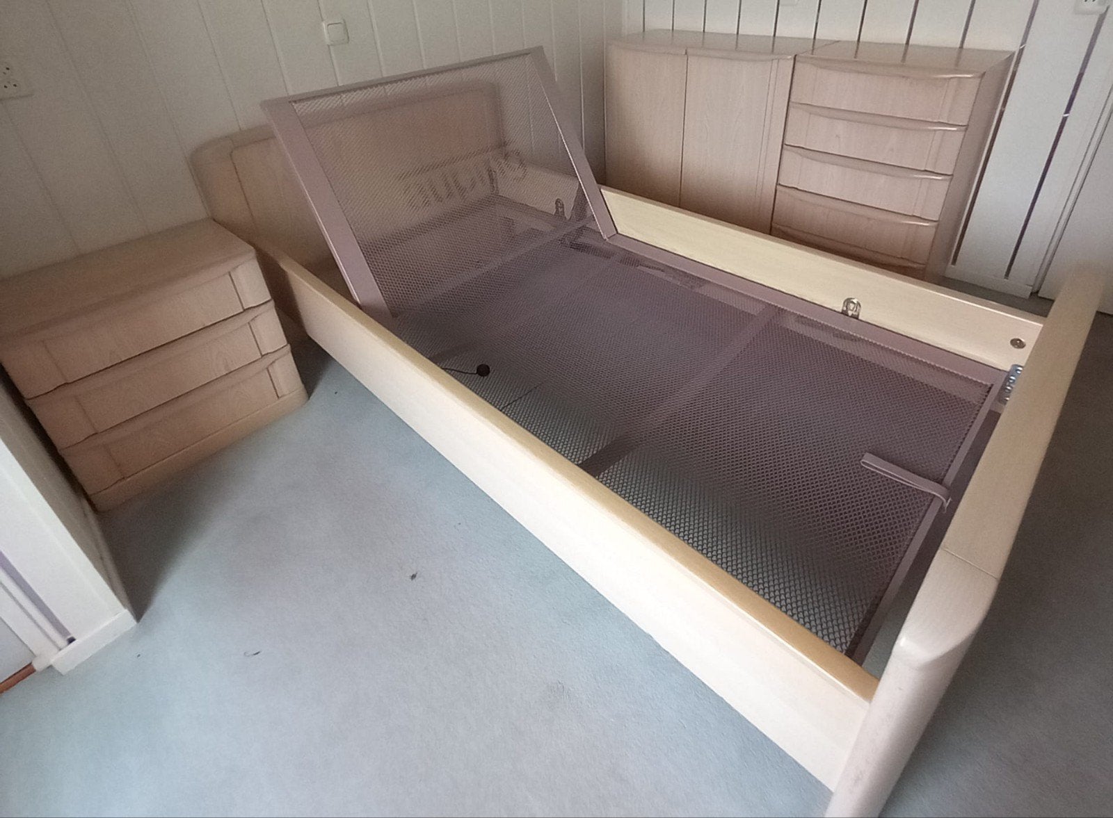 Eenpersoonsbed 100x200cm met verstelbare auping spiraalbodem, Ophalen, Eenpersoons, Wit, 200 cm
