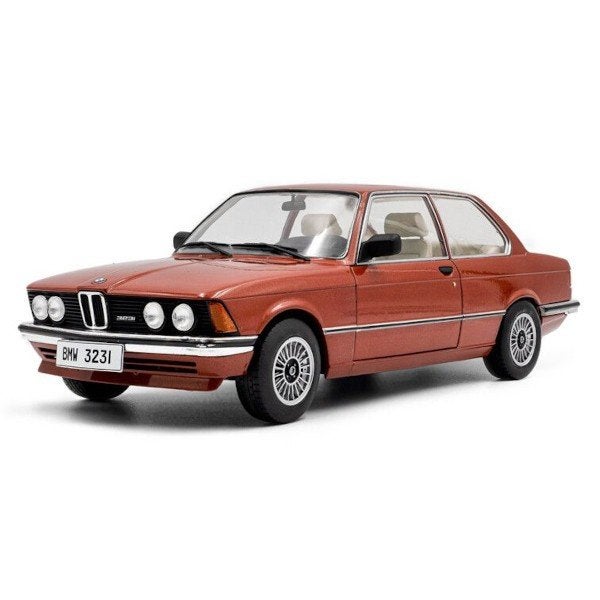 BMW 323I (E21) 1980 Rood Schaal 1/18 Solido Nieuw, Hobby en Vrije tijd, Solido, Auto, Solido, Nieuw