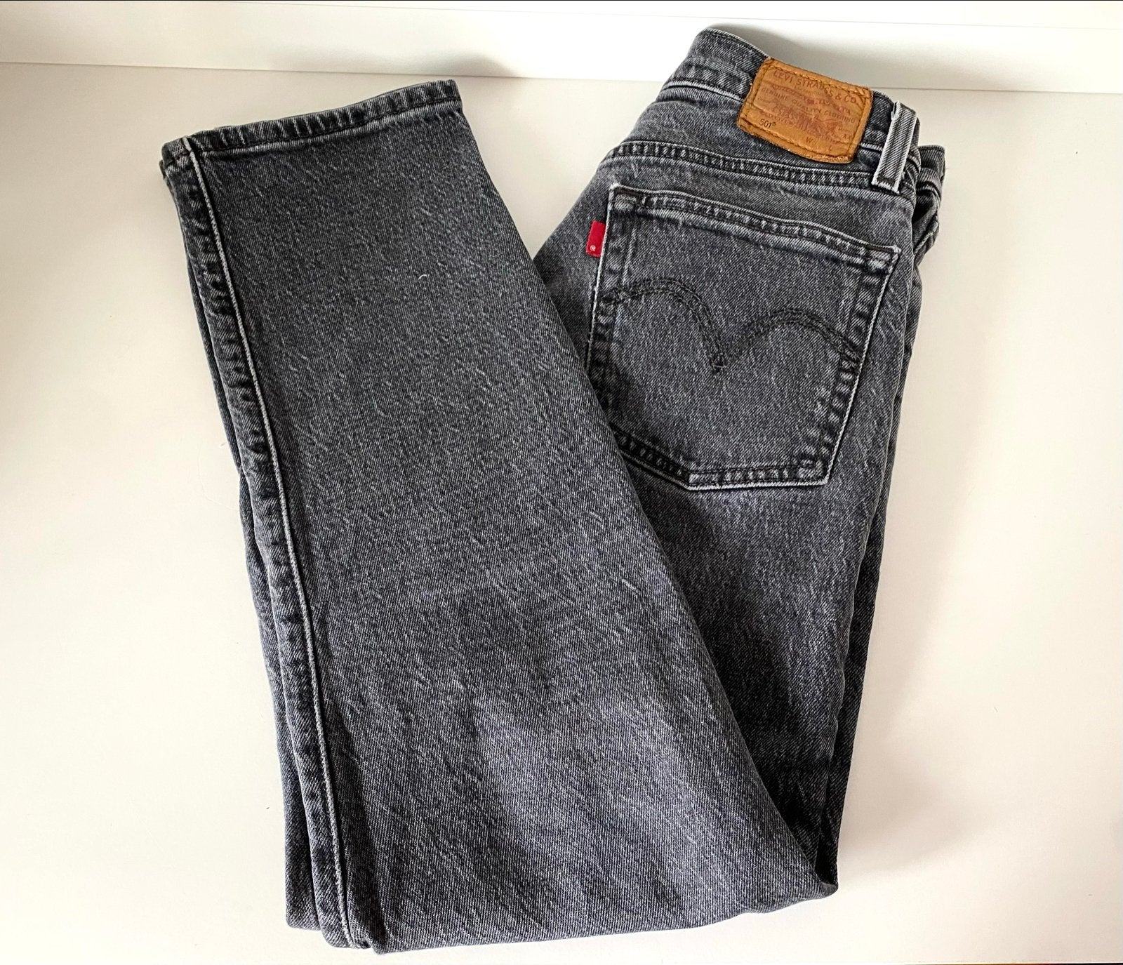 Levi's Premium 501 Jeans W25 L26 - Zwart/Grijs, Ophalen of Verzenden, Zo goed als nieuw, Zwart, W27 (confectie 34) of kleiner