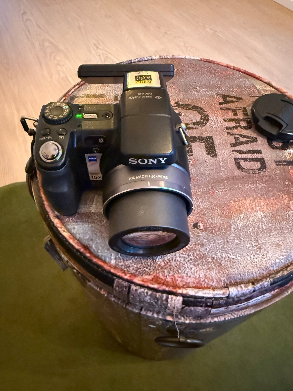 Sony Cyber-shot DSC-H9 Bridgecamera - Full HD 1080, Ingebouwde flitser, Ophalen of Verzenden, Zo goed als nieuw, Accu