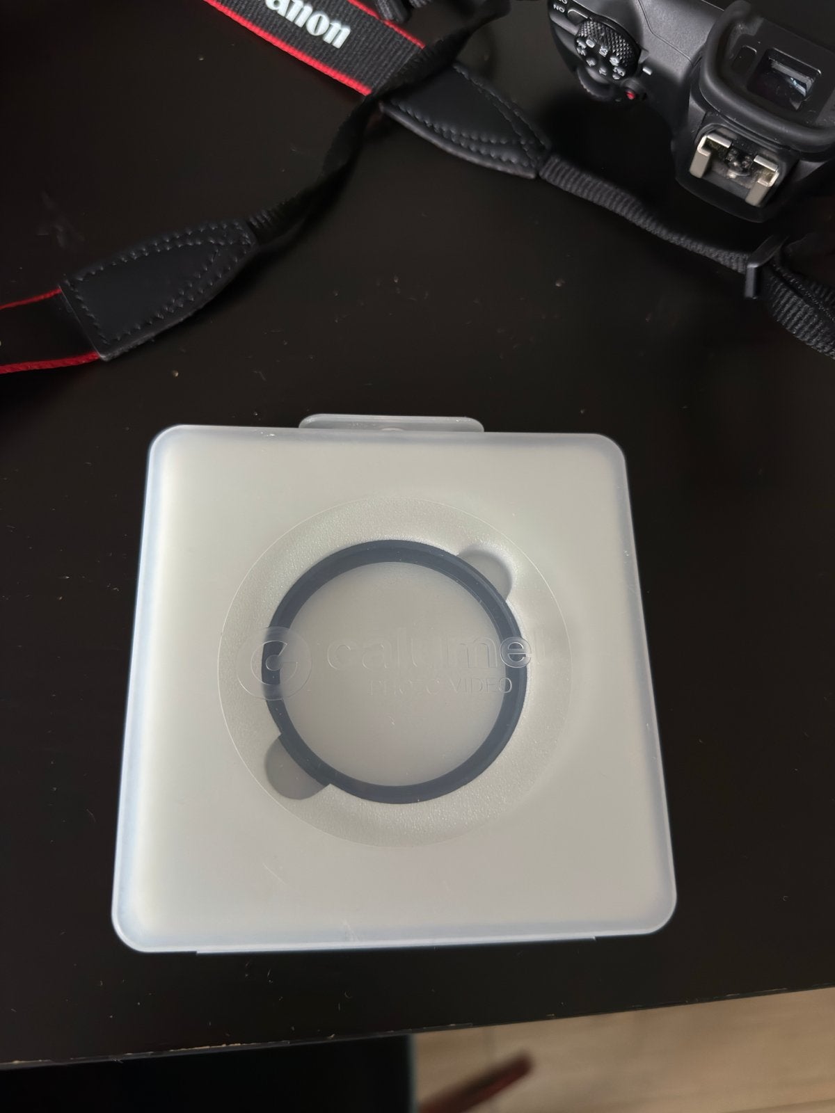 Foto 11 van Canon EOS R100 Systeemcamera met 2 lenzen en accessoires
