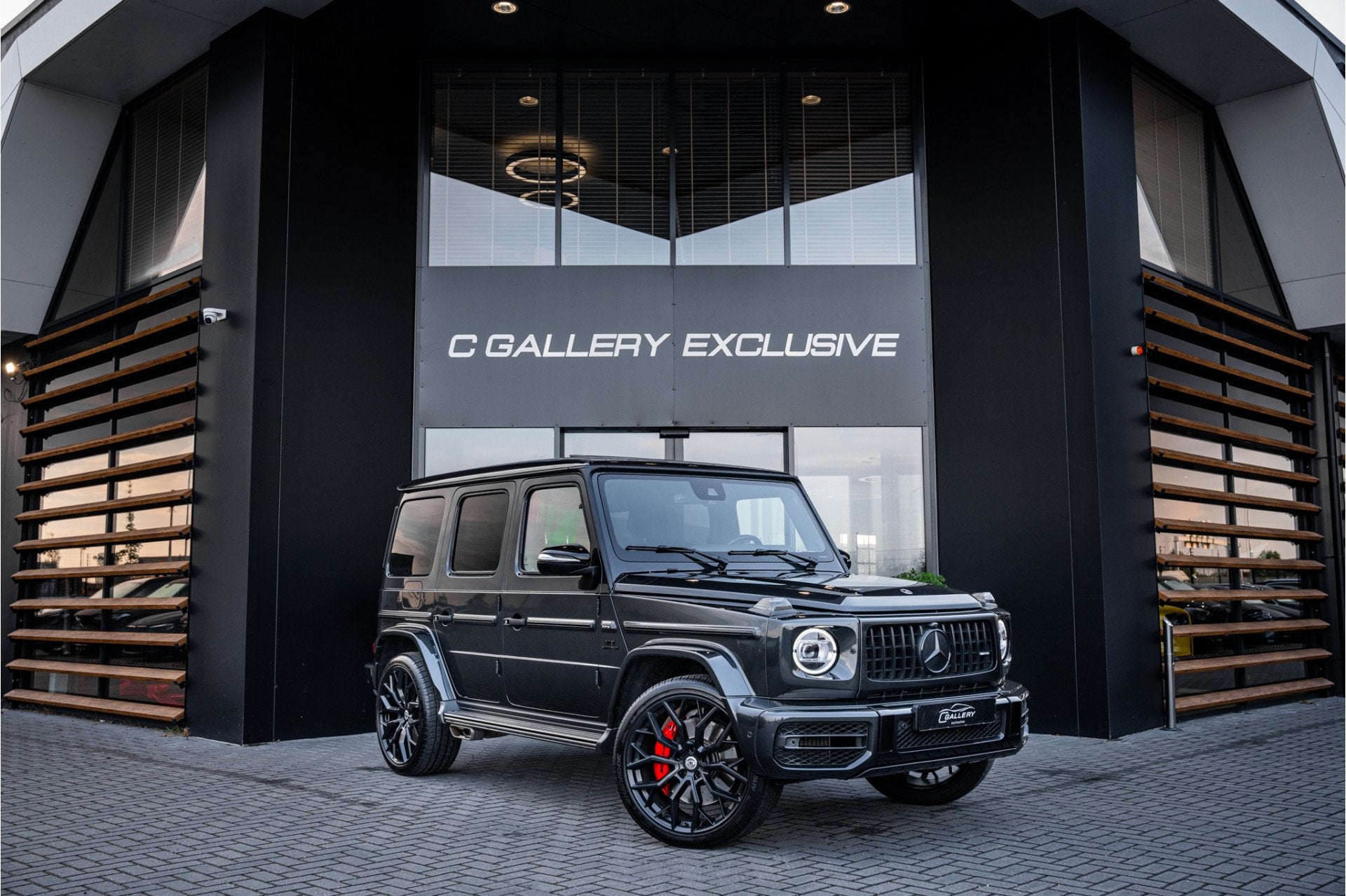 Mercedes-Benz G-Klasse G63 - Incl. BTW | Akrapovic | Urban W, Auto's, Mercedes-Benz, Automaat, Dealer onderhouden, G-Klasse, Adaptive Cruise Control