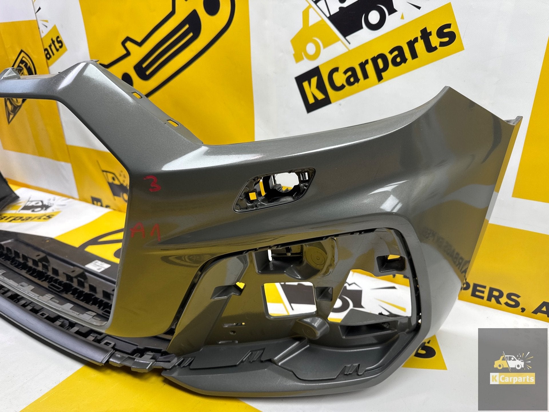 Audi A1 82A s line voorbumper Origineel 82A807437F, Gebruikt, Voor, AUDI AG, Auto-Union-Strasse 1
85045  Ingolstadt, DE