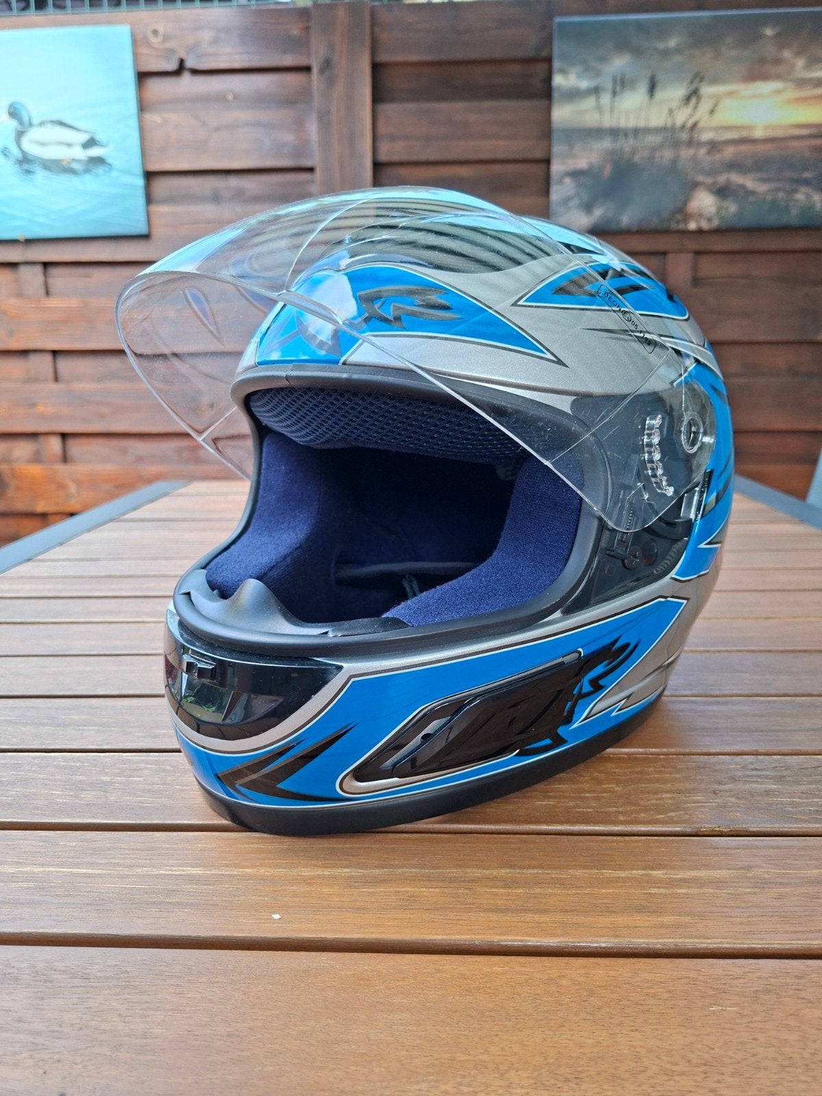 Beon integraalhelm in nieuwstaat. L 59-60., Motoren, Verzenden, Tweedehands, Integraalhelm, Overige merken